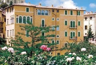 Palazzo Dragoni Hotel Spoleto Bagian luar foto